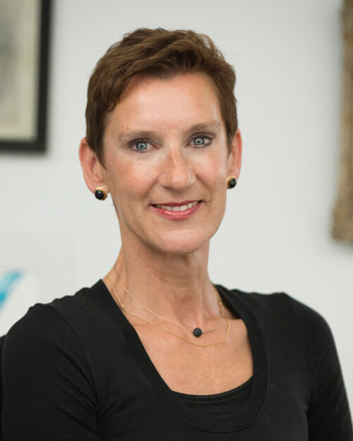 Dr. Christiane Theobald